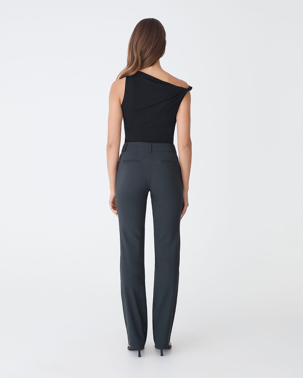 Annalee Classic Pants in grey — view 5