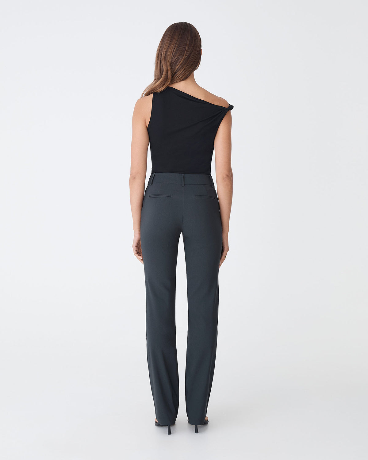 Annalee Classic Pants in grey — view 5