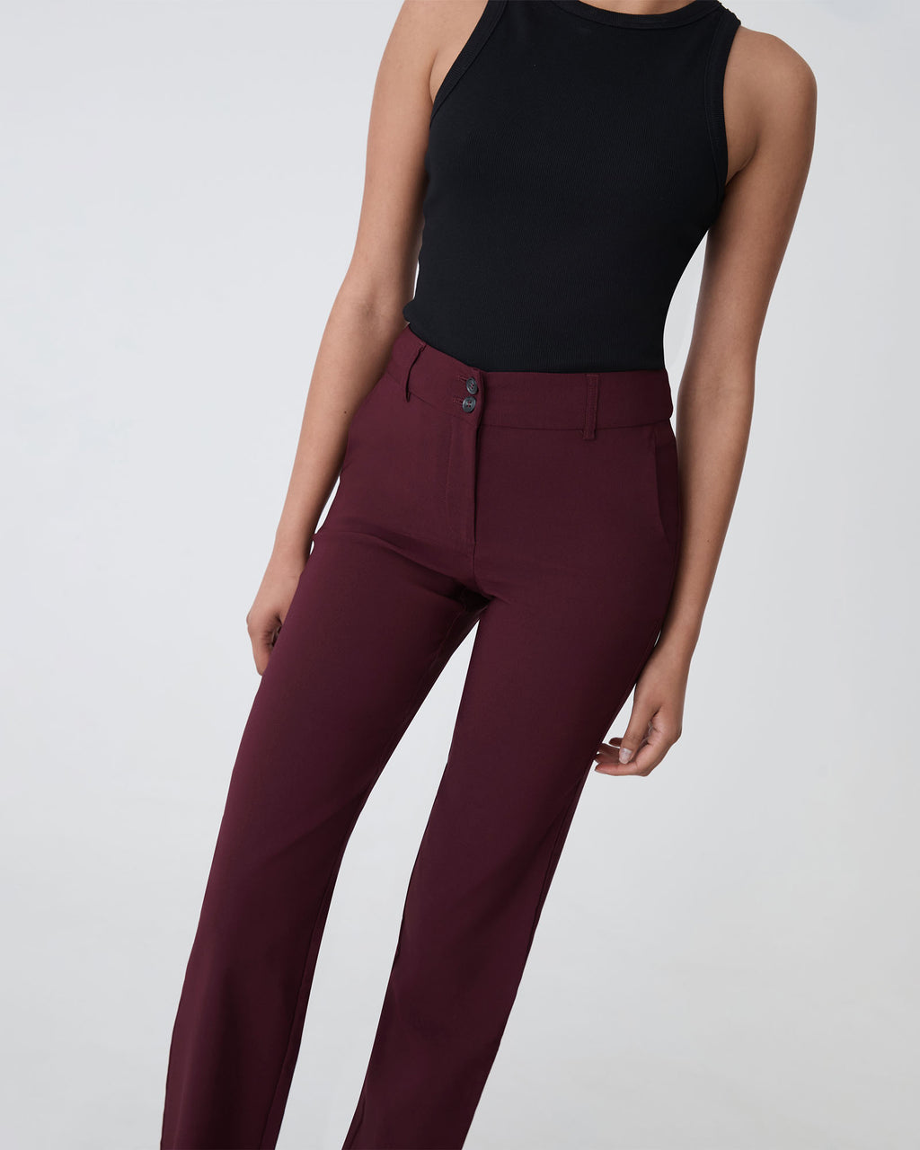Annalee Classic Pants in maroon — close-up view 2
