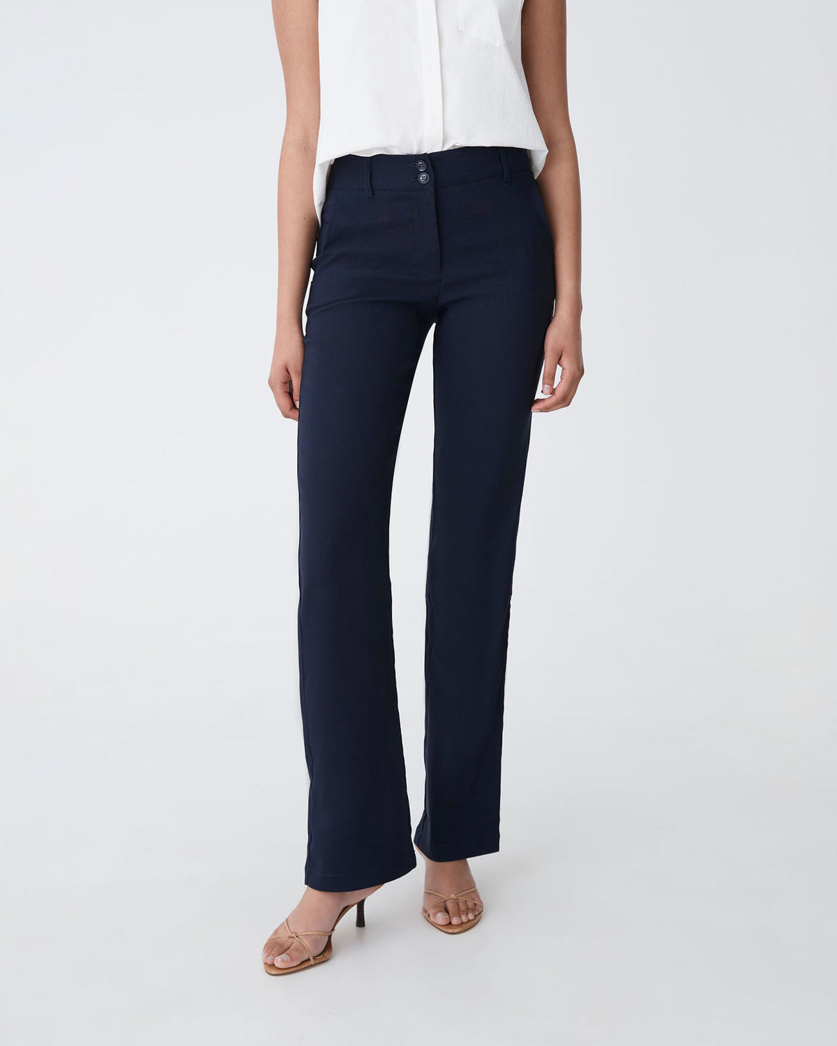 Annalee Classic Pants in navy — close-up view