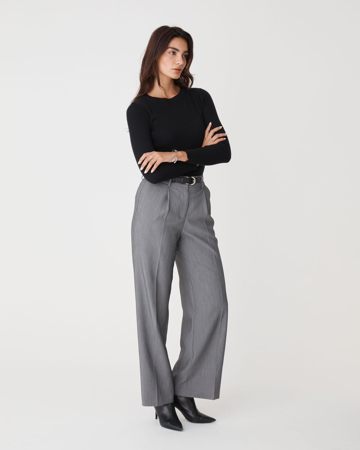 Tania Crew Neck Knit in black — side view