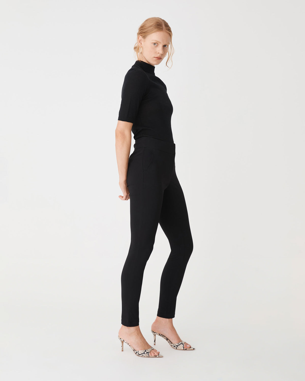 Emily High-Waisted Skinny Pants in black — side view