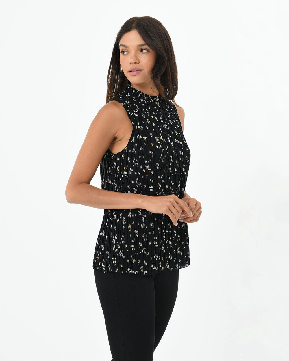 Della Pleated Top in black — side view