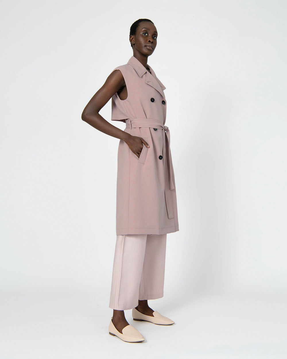 Celia Sleeveless Trench Coat in dusty violet — side view 2