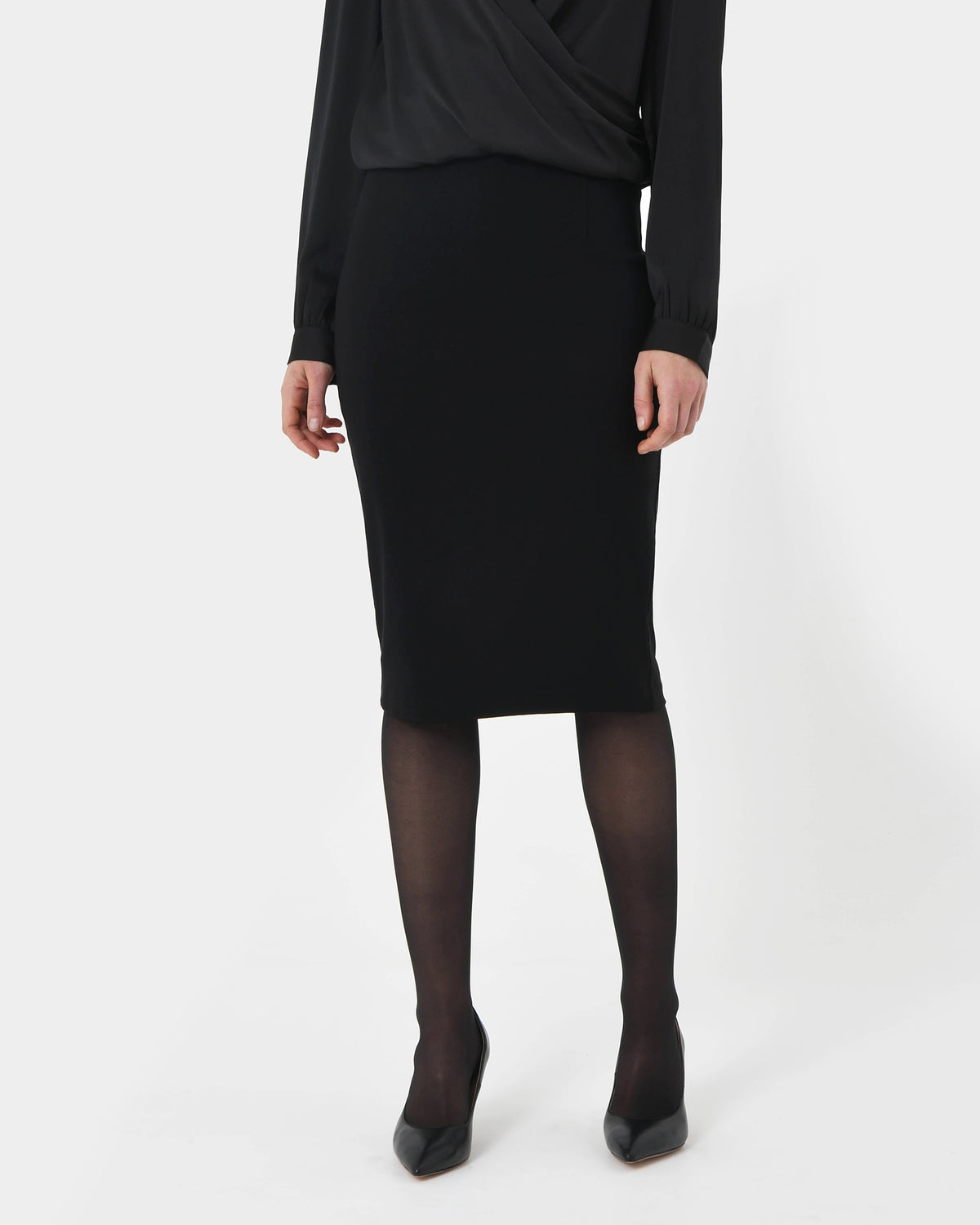 Jayden Zipper Pencil Skirt in black — close-up view