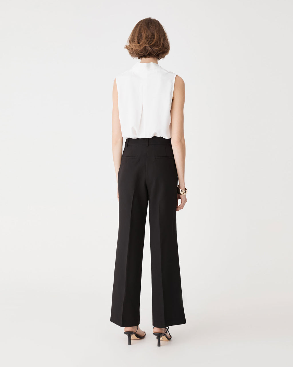 Alivia 2 V-Neck Top in ivory — view 5