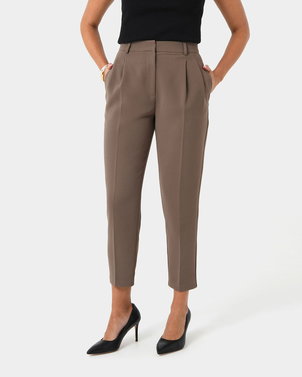 Carter 2 Slim Pants in sepia — close-up view