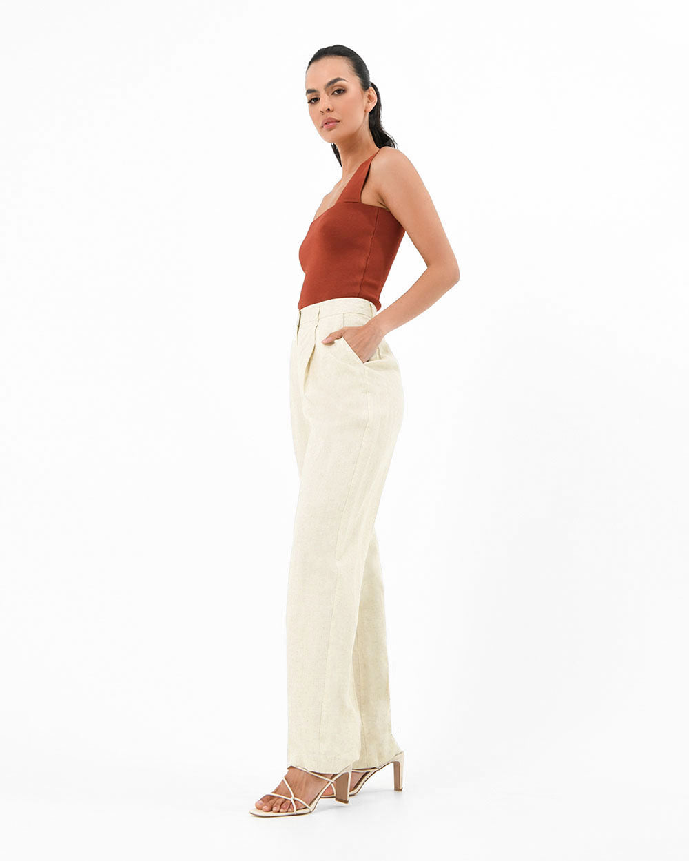 Lilit Linen Chambray Pant in butter — side view