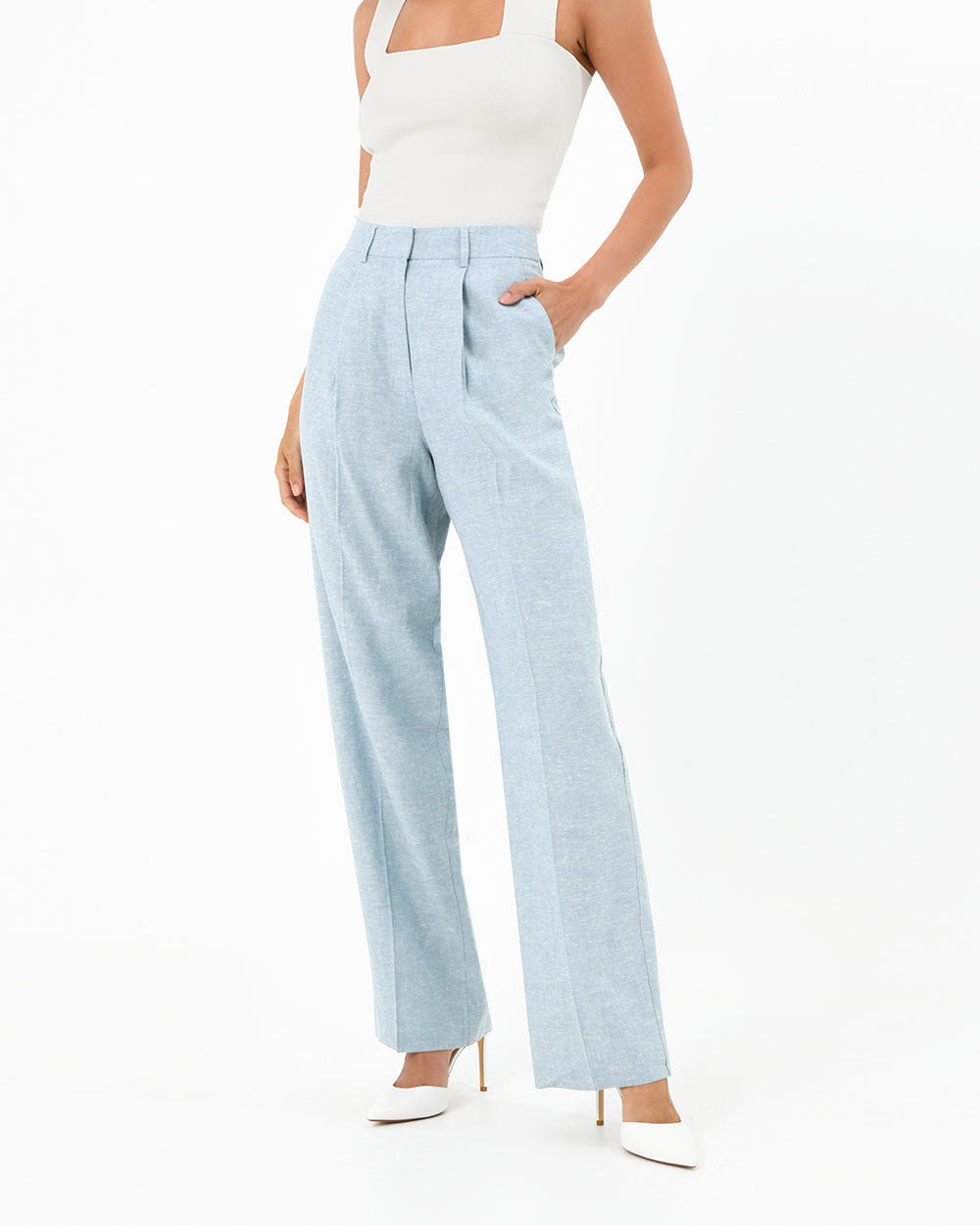 Lilit Linen Chambray Pant in chambray blue — close-up view
