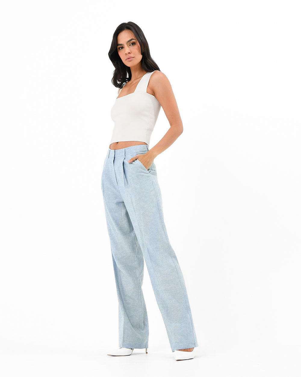 Lilit Linen Chambray Pant in chambray blue — side view