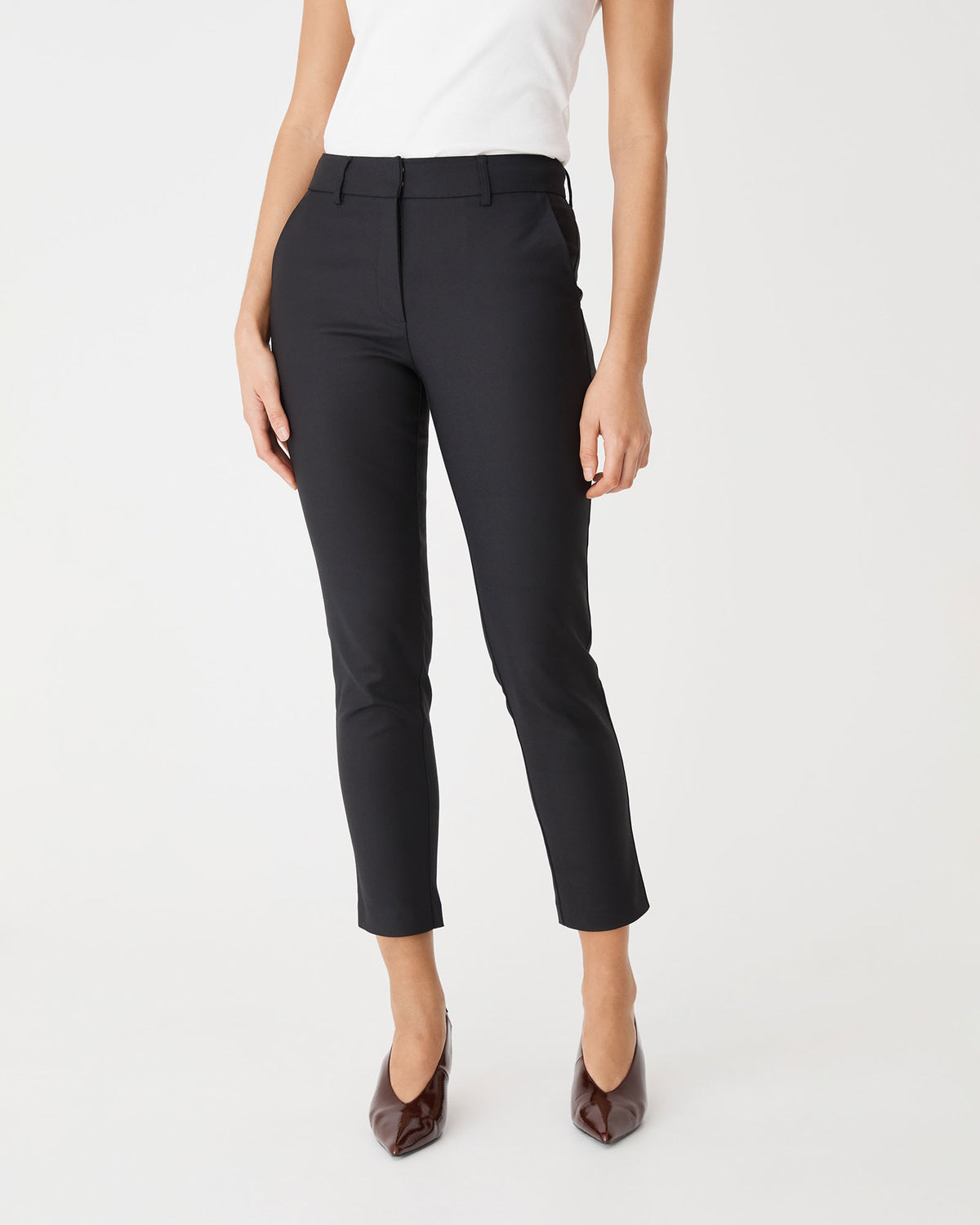 Safira High-Waist Trousers in black — close-up view