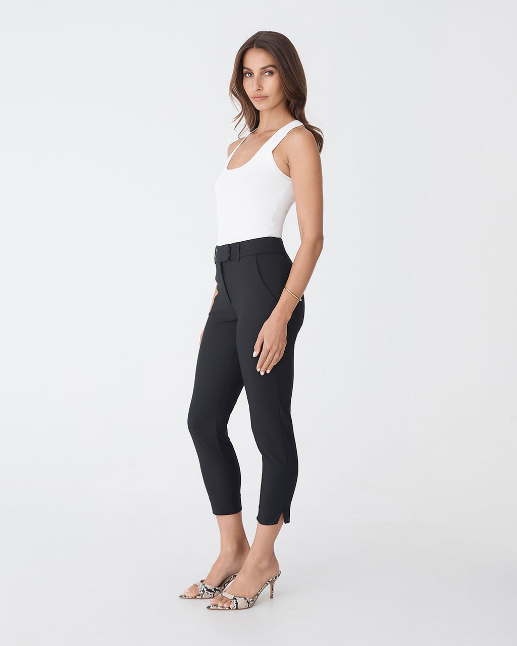 Josie 2 Cropped Notch Pants in black — side view