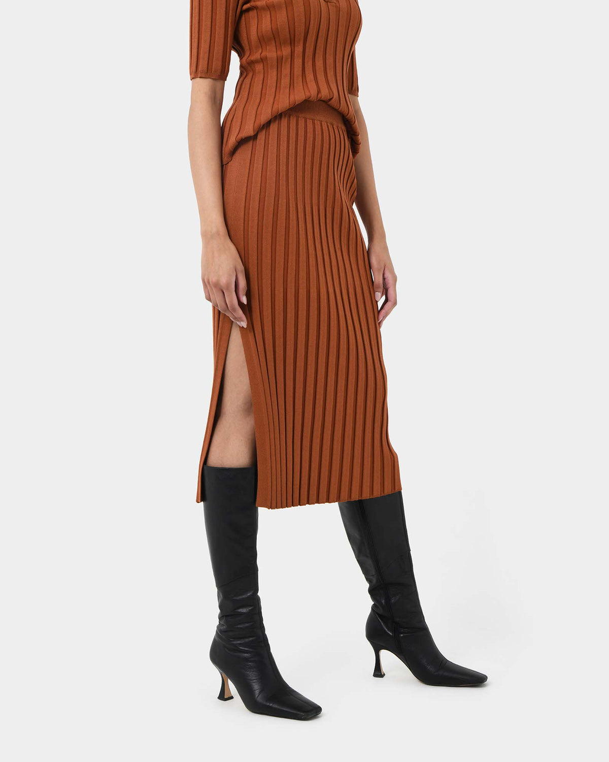 Manhattan Knit Skirt in rust — side view