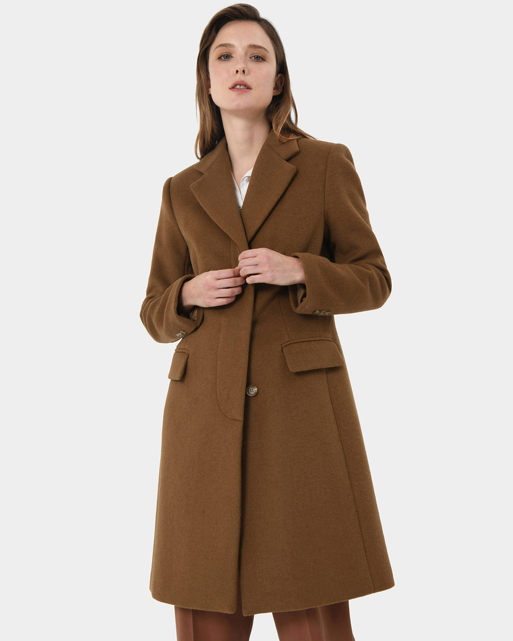 Sanvi Chesterfield Wool Coat in camel — close-up view
