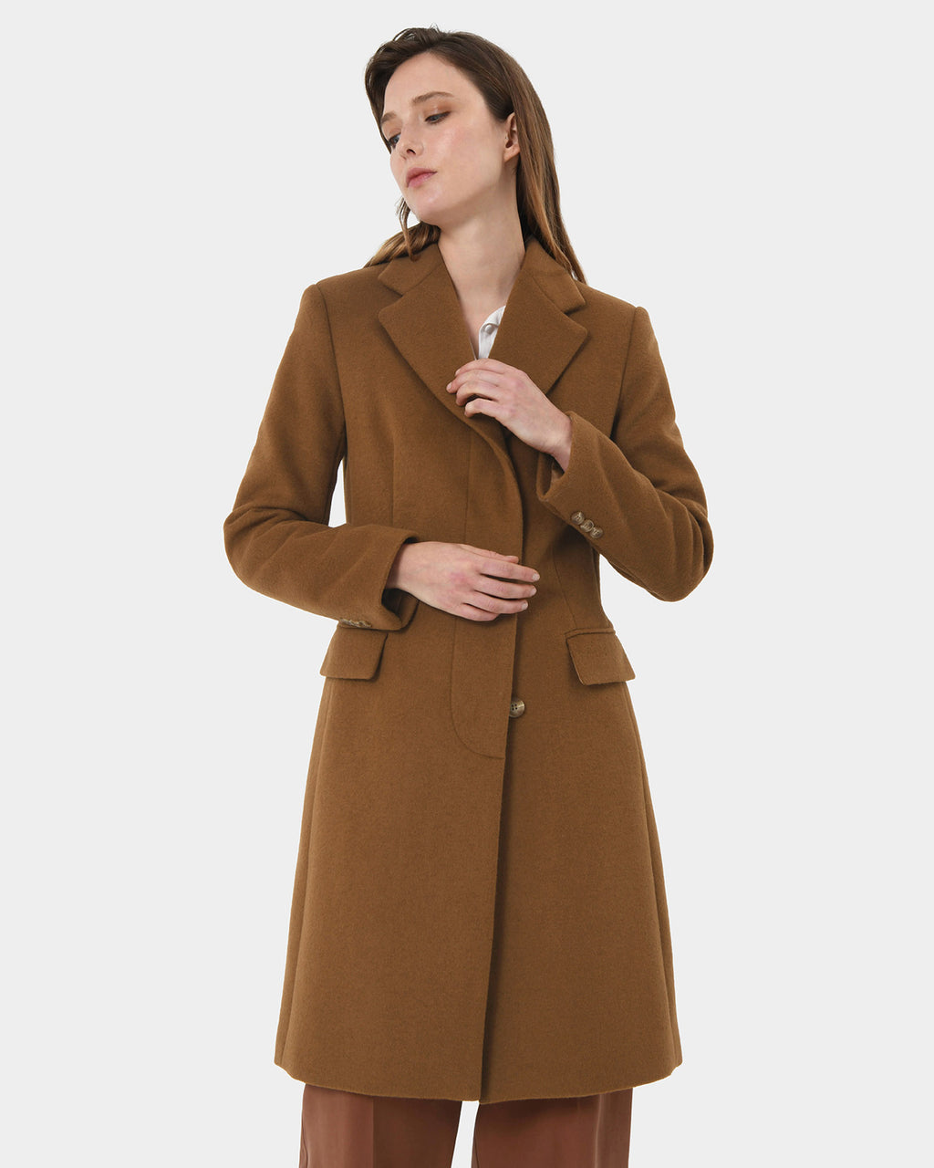 Sanvi Chesterfield Wool Coat in camel — close-up view 2