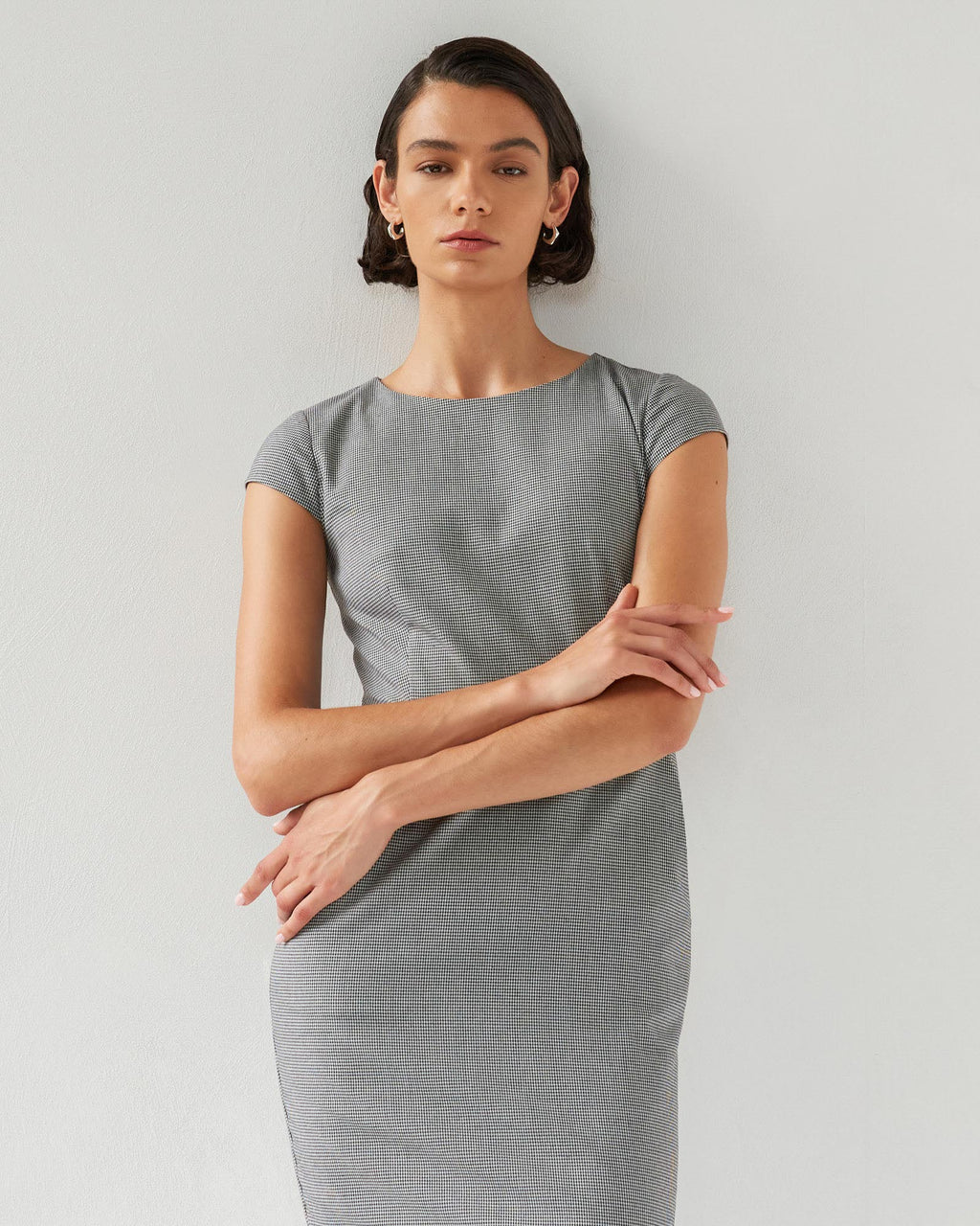 Rein Houndstooth Sheath Dress in multi — close-up view 2