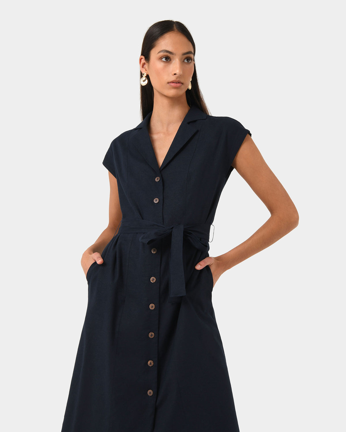 Kade V-neck Linen Dress in navy — close-up view 2