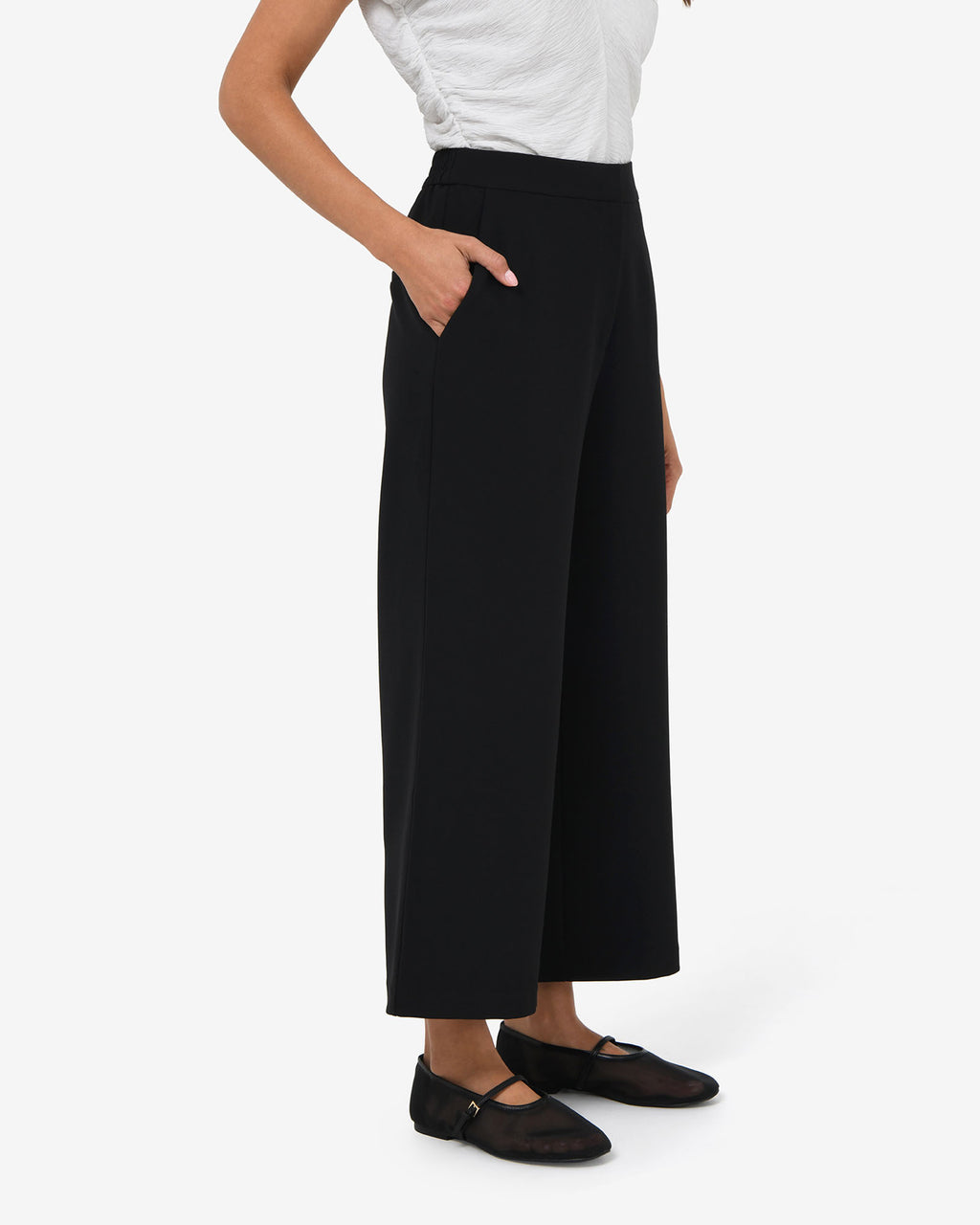 Ace Wide Leg Culotte in black — side view