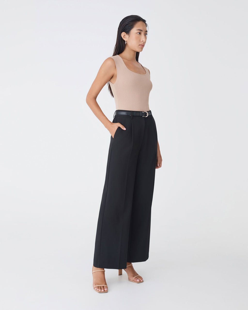 Nikki Tailored Elastic Pants in black — side view