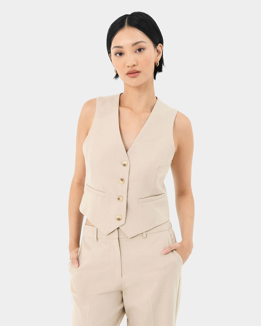 Mariel Tailored Vest in sand beige — close-up view 2