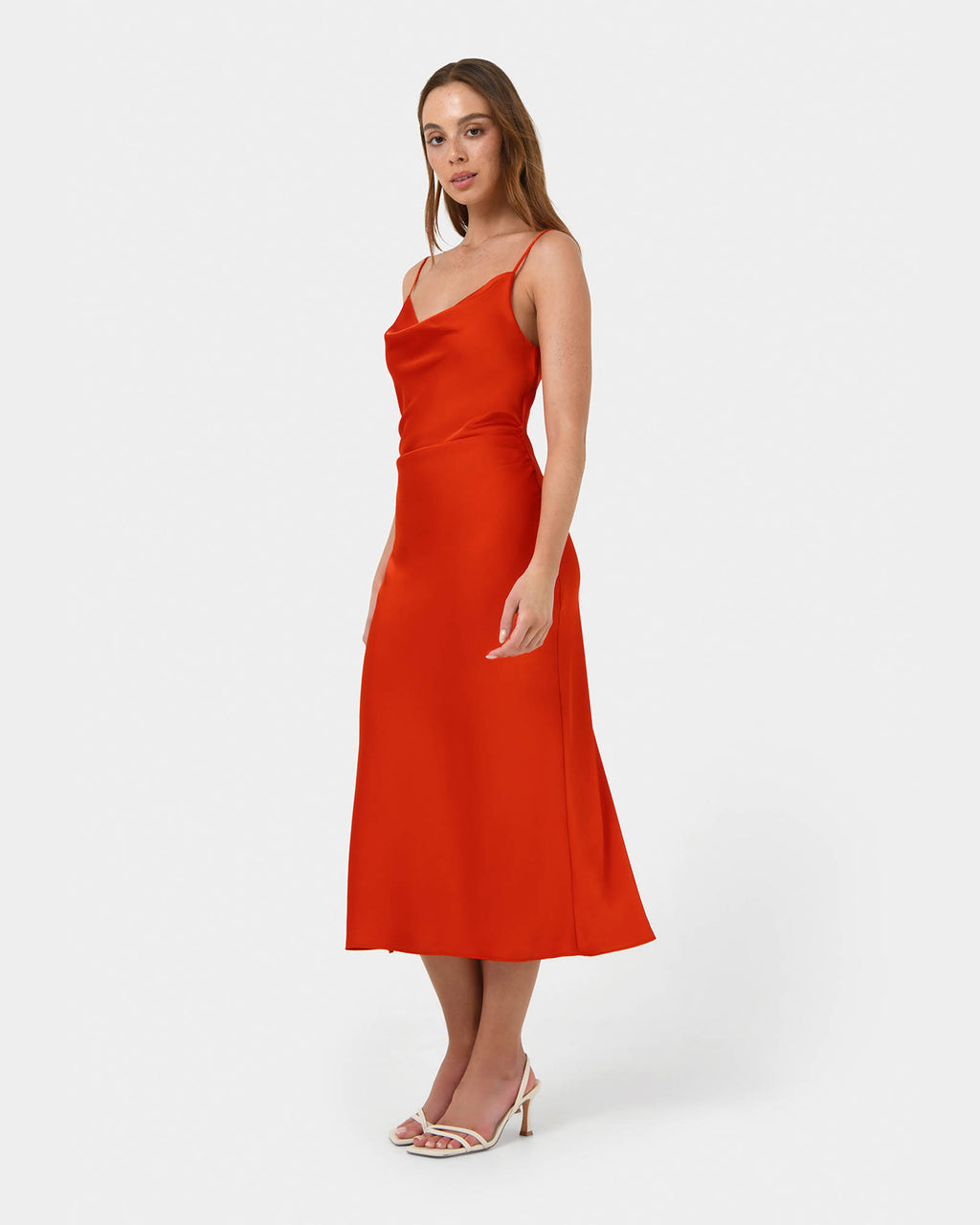 Mae Side Ruched Satin Dress in cherry tomato — side view