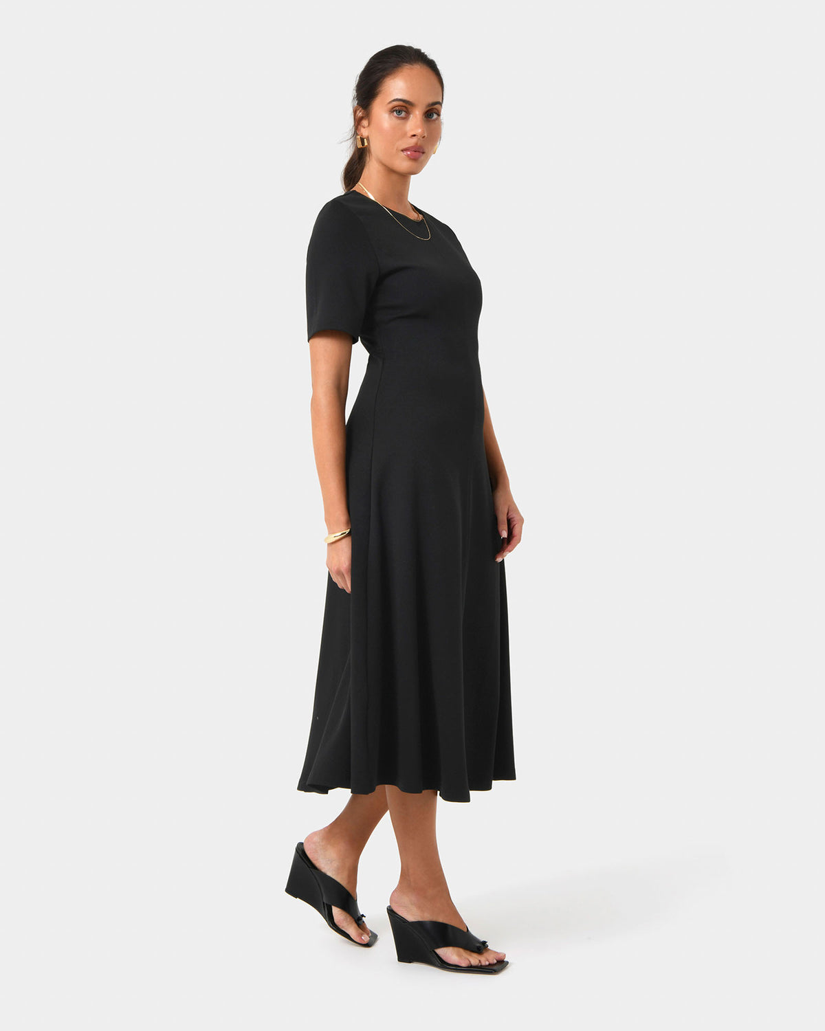 Leah A-Line Midi Dress in black — side view