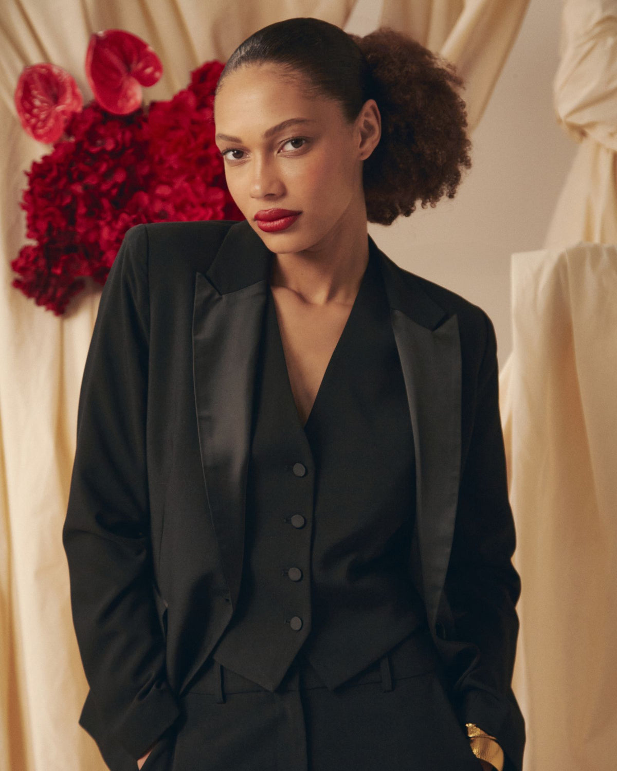 Eve Classic Blazer in black — alternate view