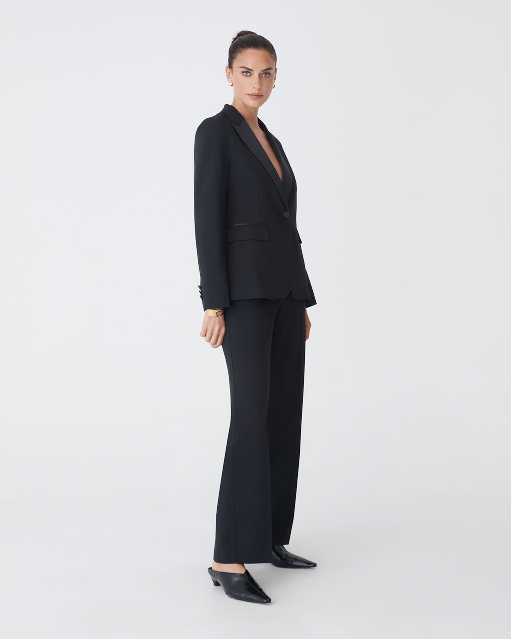 Eve Classic Blazer in black — side view