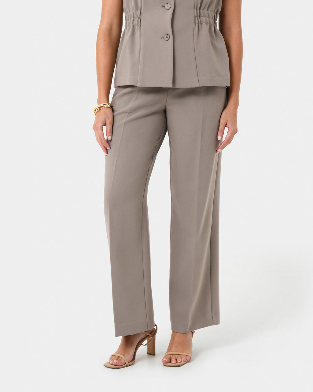 Jordy Relax Pants in stone — close-up view