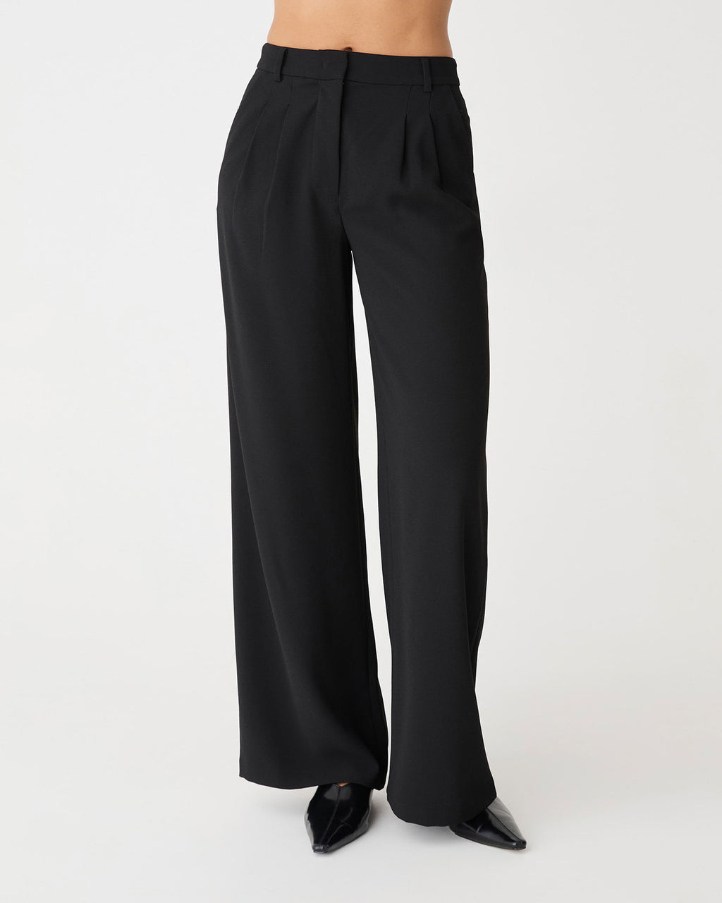 Rumy Wide Leg Tailored Pants in black — close-up view