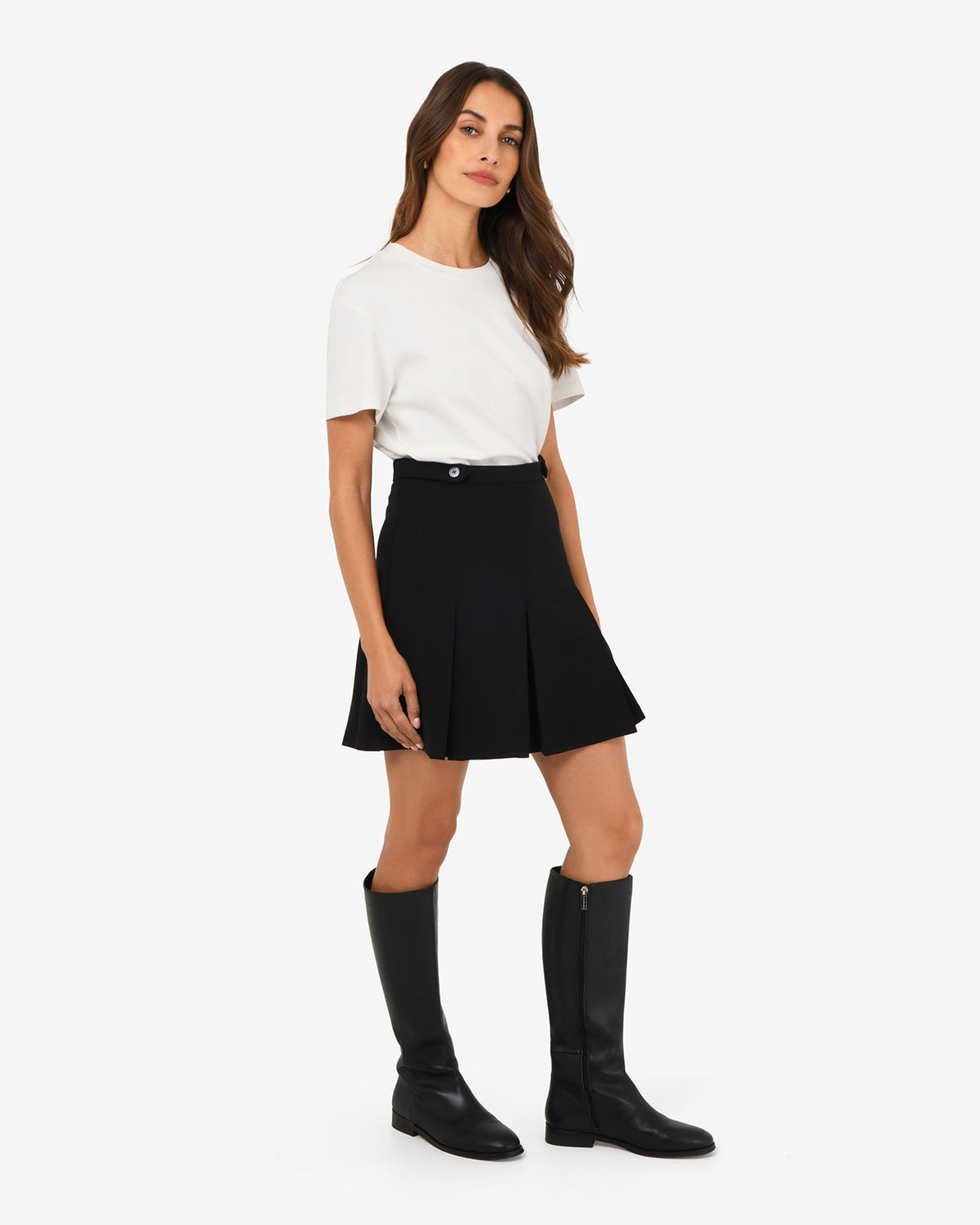 Ace Pleated Skirt in black — side view