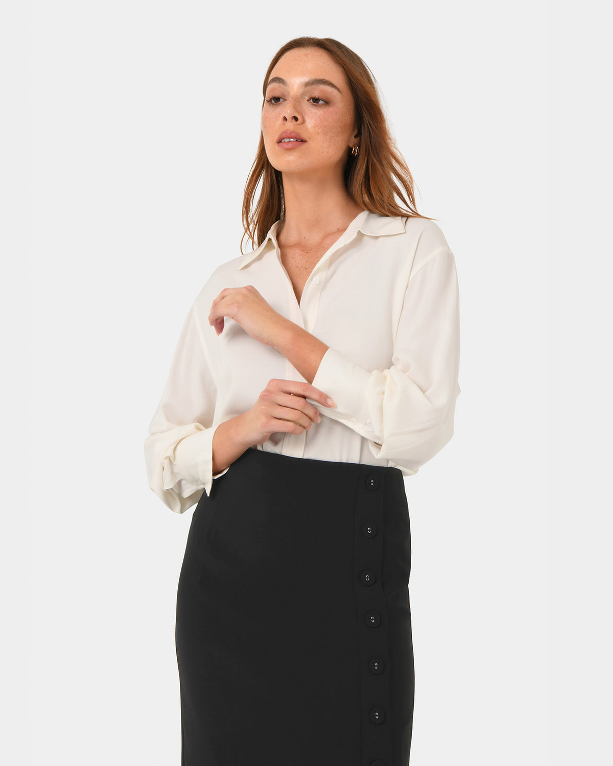 Ace Side Button Skirt in black — side view