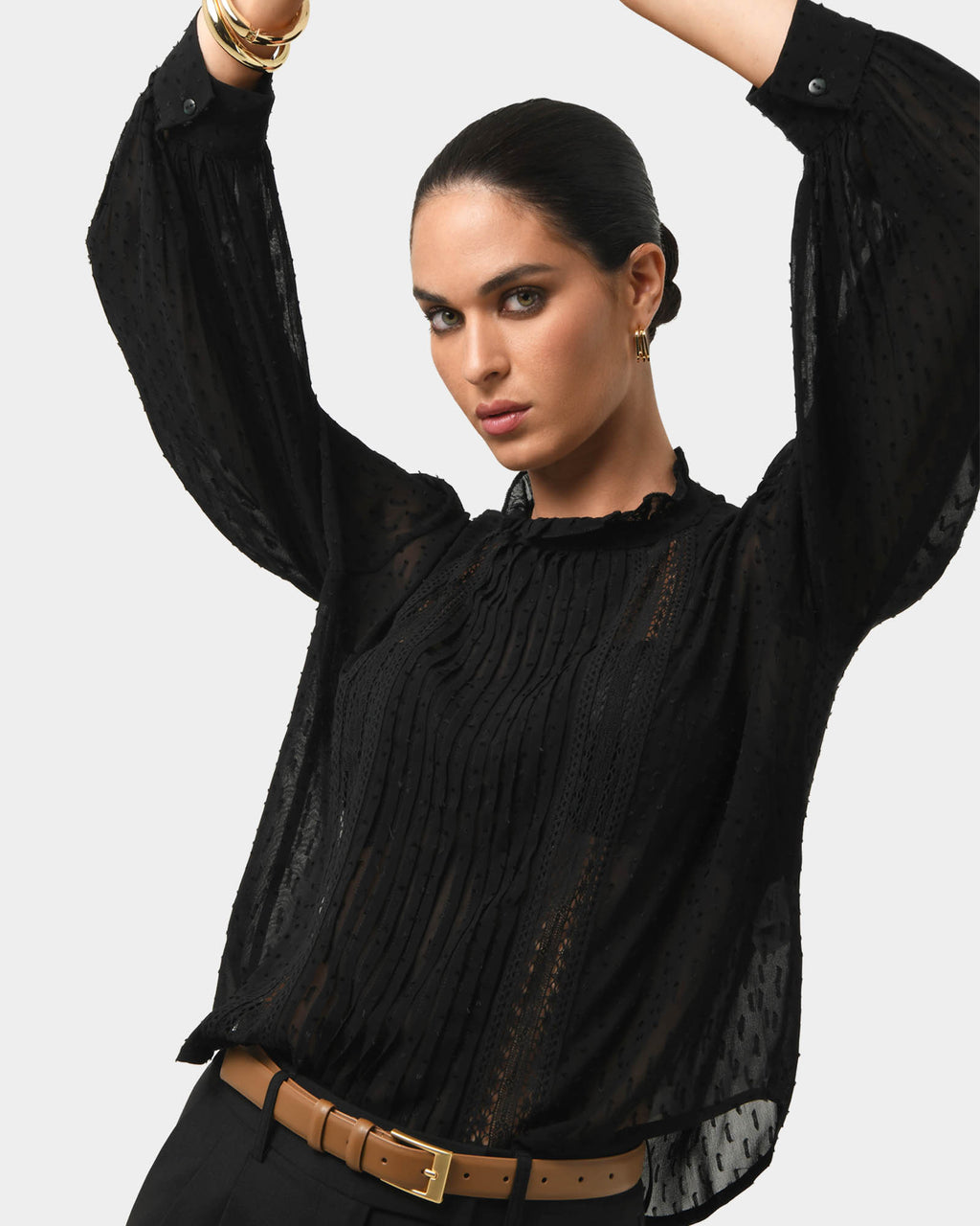 Aliana Lace Blouse in black — close-up view 3