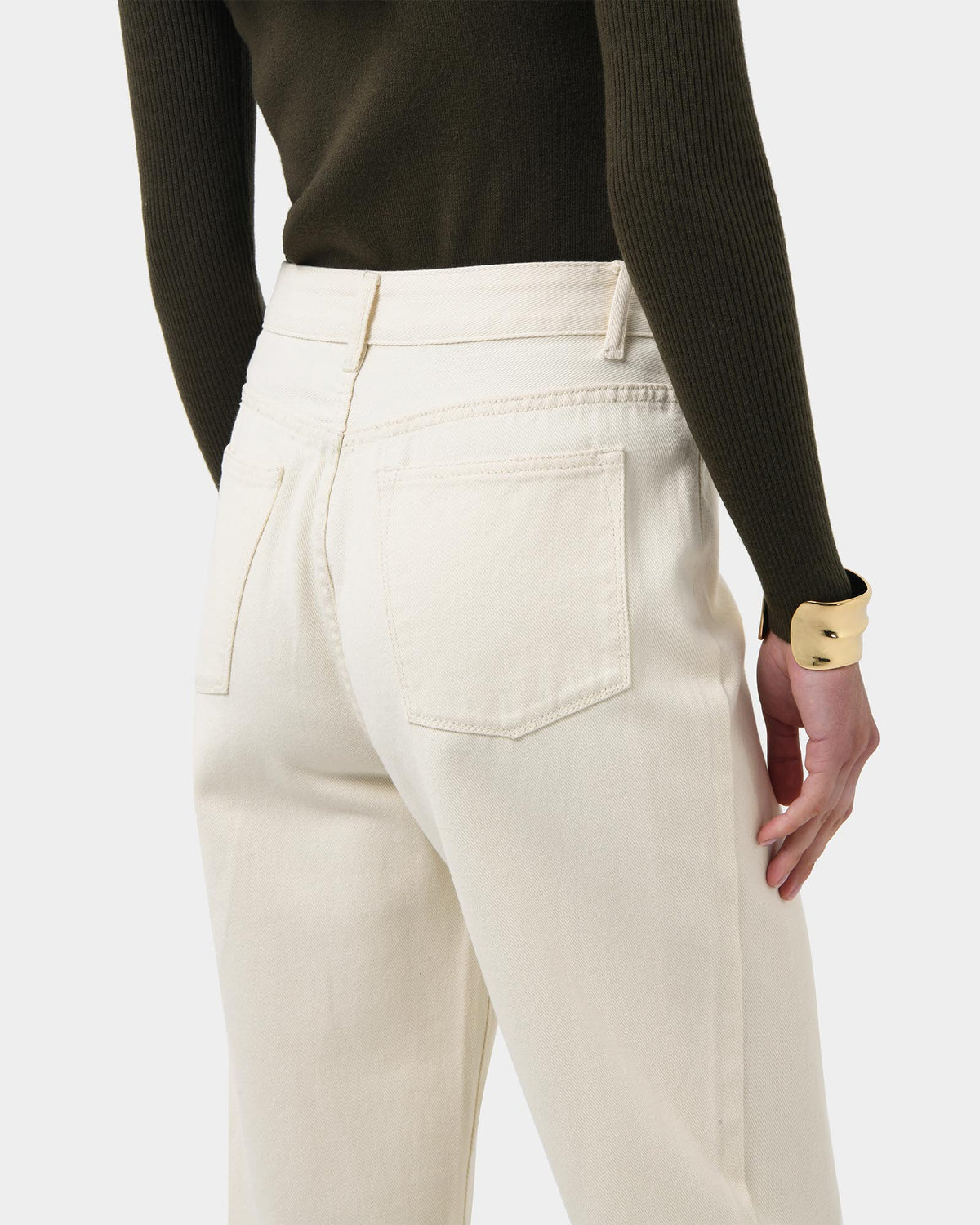 Alex Boyfriend Jeans in ecru — fabric detail 2