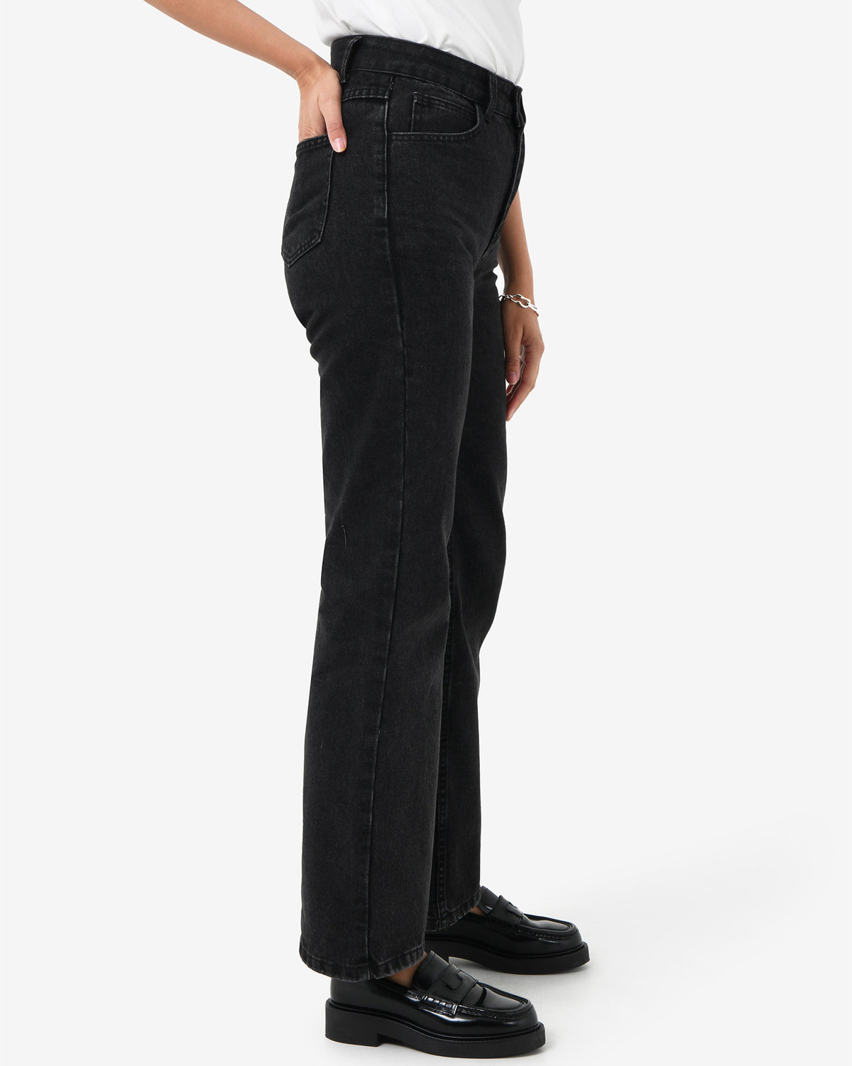 Merith Bootcut Jeans in washed black — side view