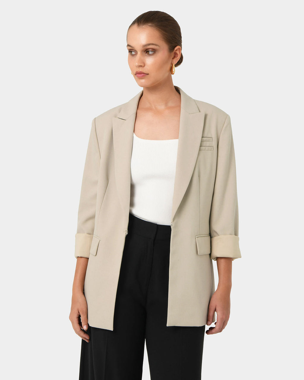 Sonique Tailored Blazer in sand — close-up view 2