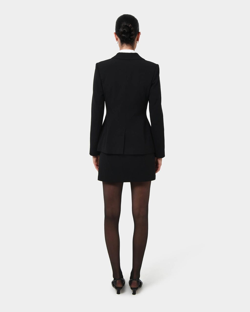 Gordon Hourglass Blazer in black — back view
