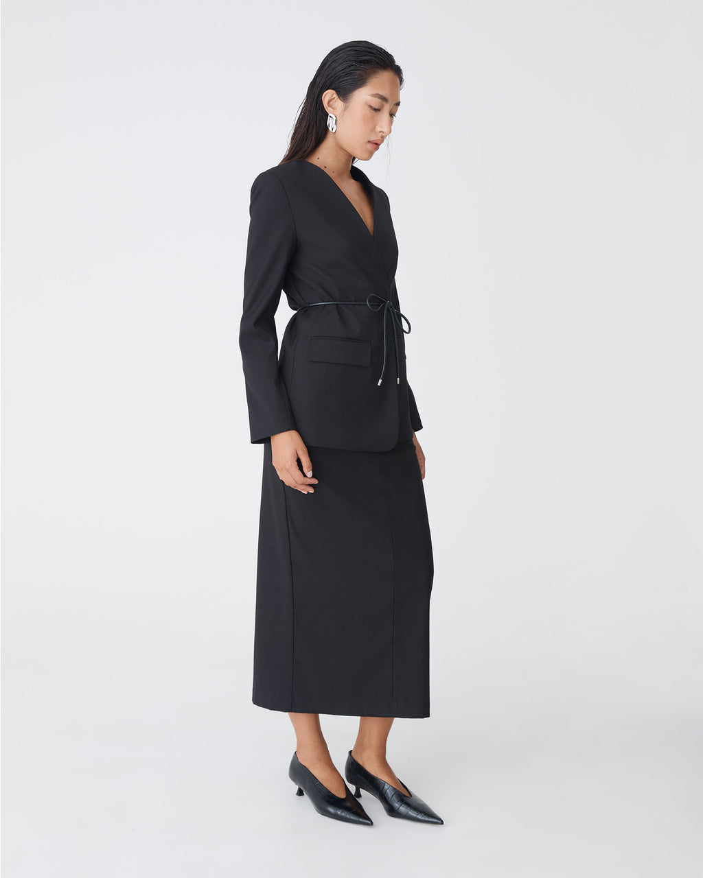 Aaria Collarless Blazer in black — side view