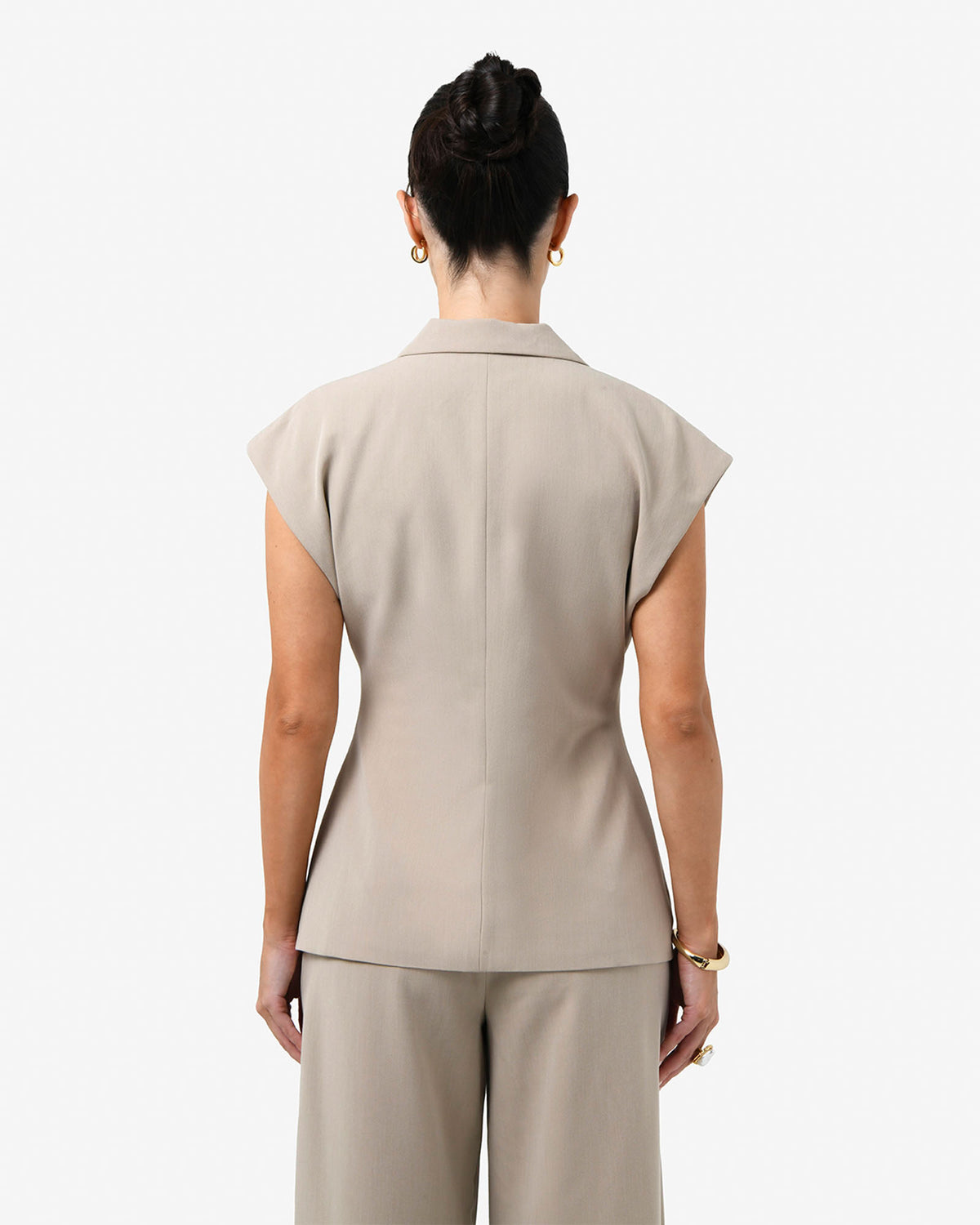 Milton Short Sleeve Blazer in khaki — back view