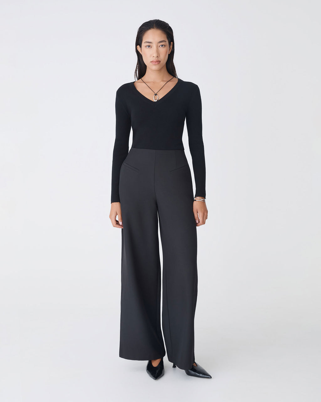 Vicky V-Neck Knit in black — full-length view