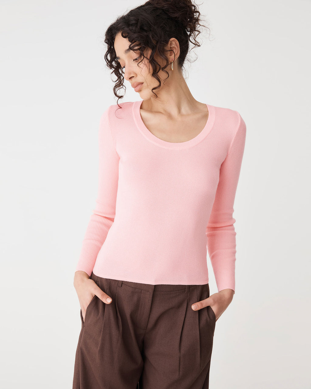 Samira Scoop Neck Knit in pink — close-up view