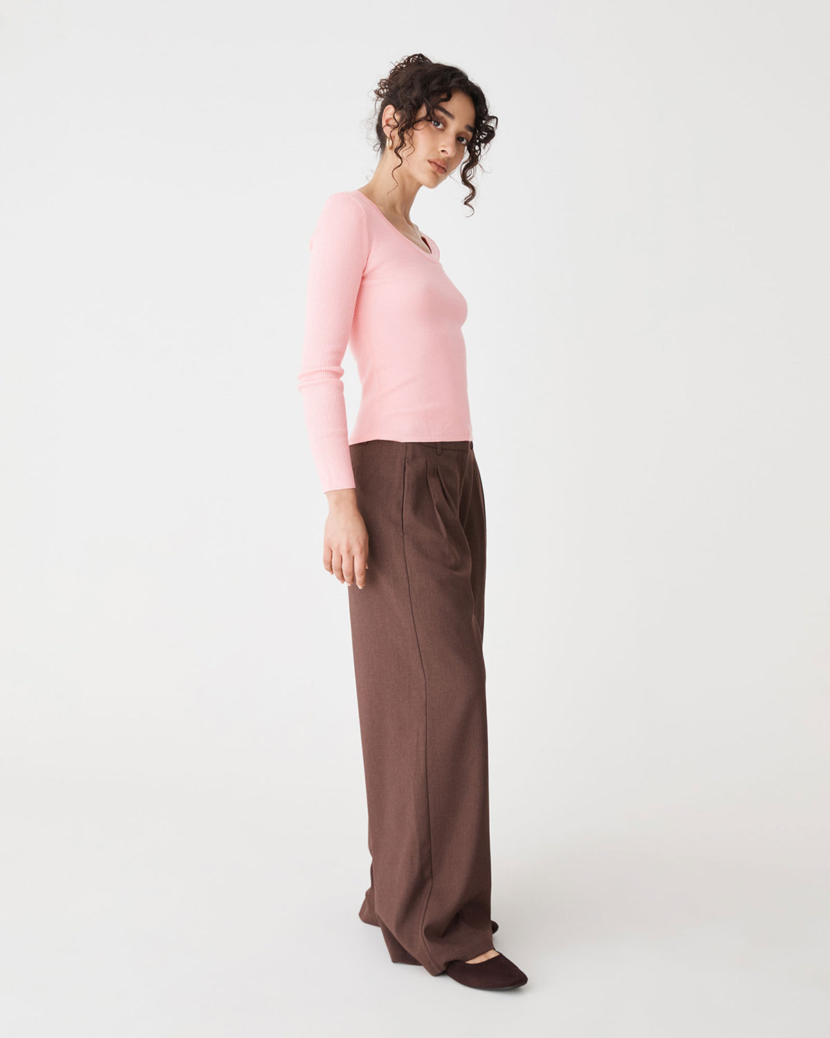 Samira Scoop Neck Knit in pink — side view