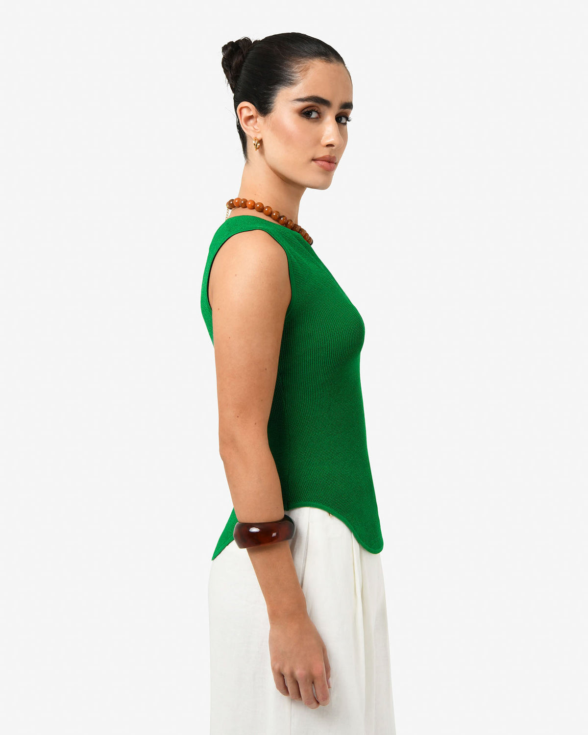 Noemi Split Neck Tank in emerald — side view