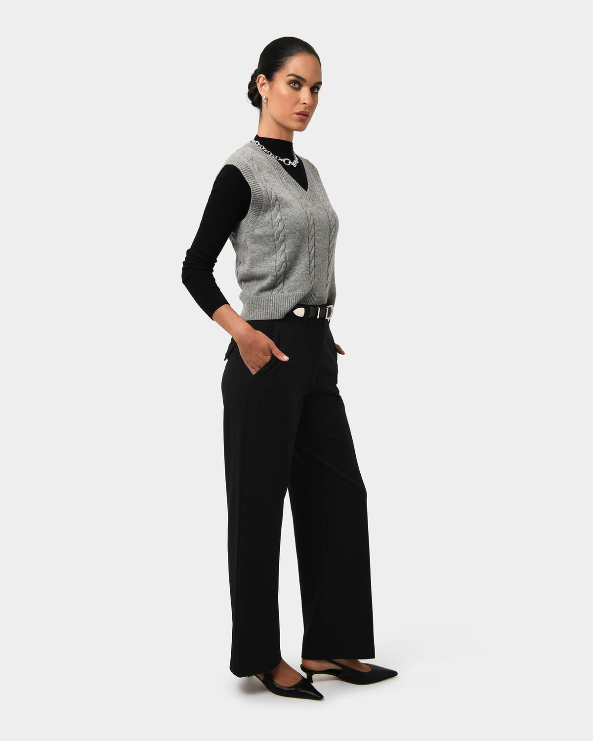 Gordon Straight Leg Pants in black — side view