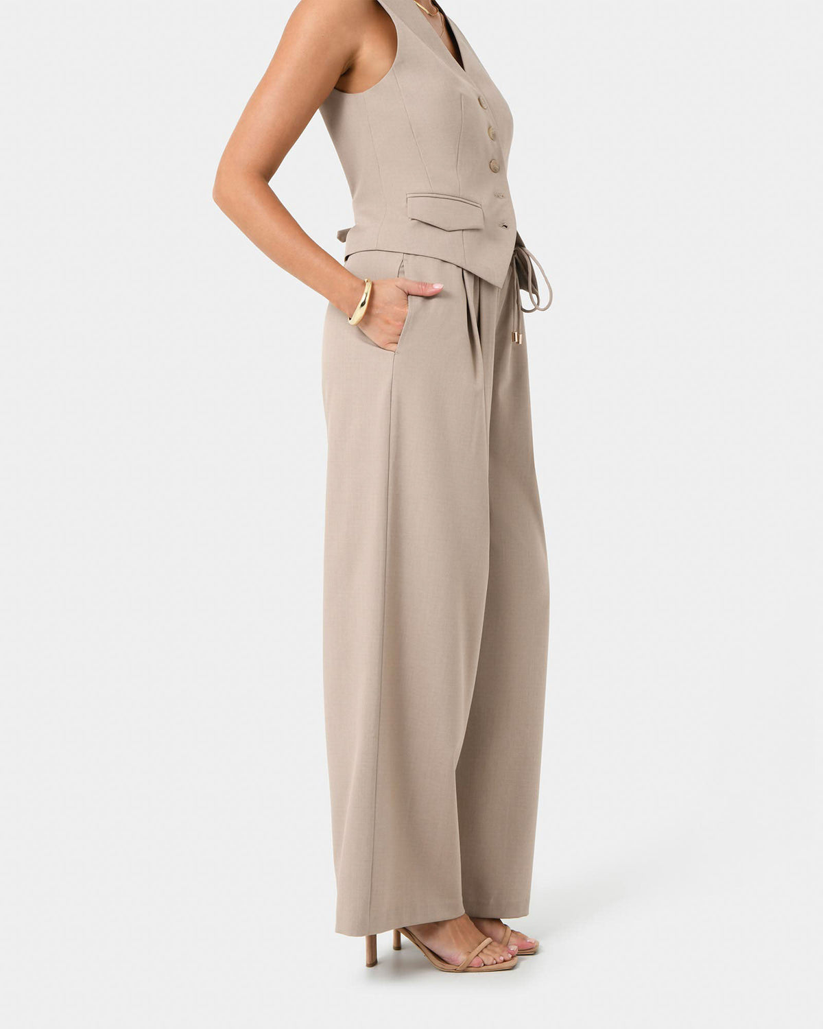 Abel Elastic Waist Relax Pants in sand — side view