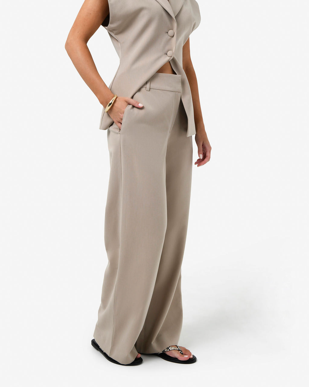 Milton Wide Leg Pants in khaki — side view