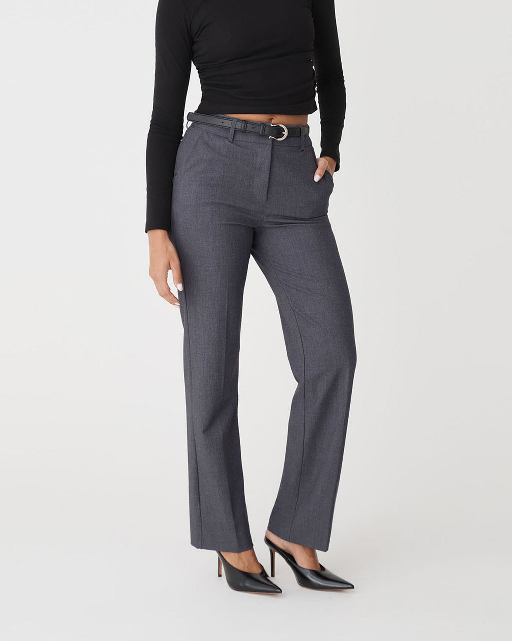 Merid Tailored Pants in dark grey — close-up view