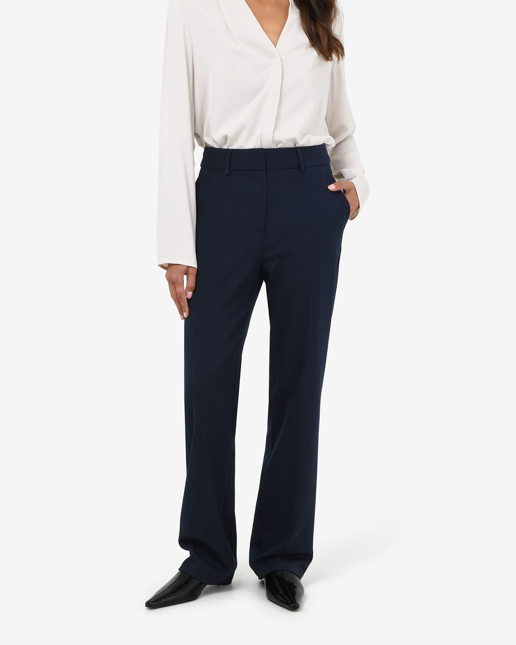 Merid Tailored Pants in navy — close-up view