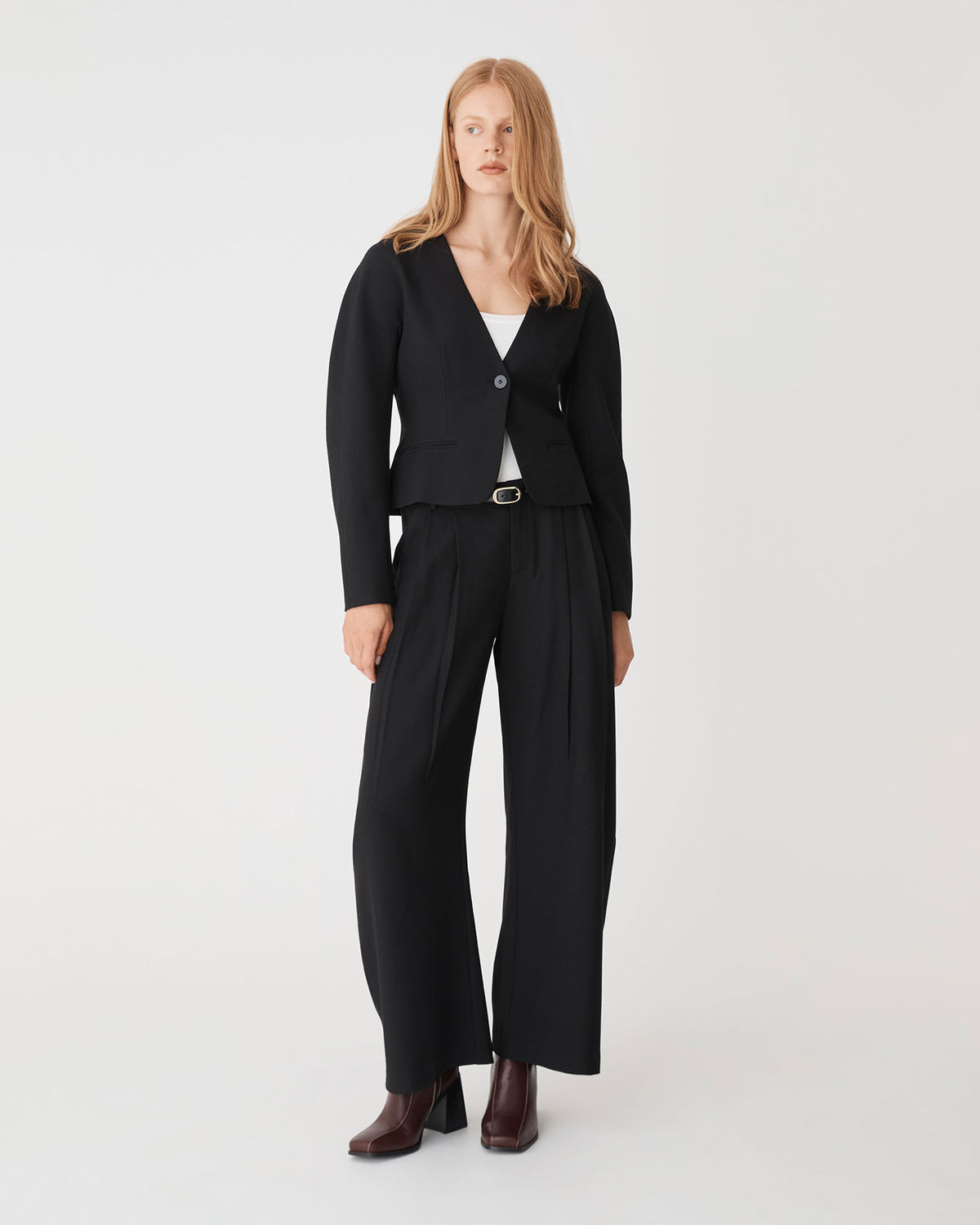 Pippa Barrel Leg Pant in black — full-length view