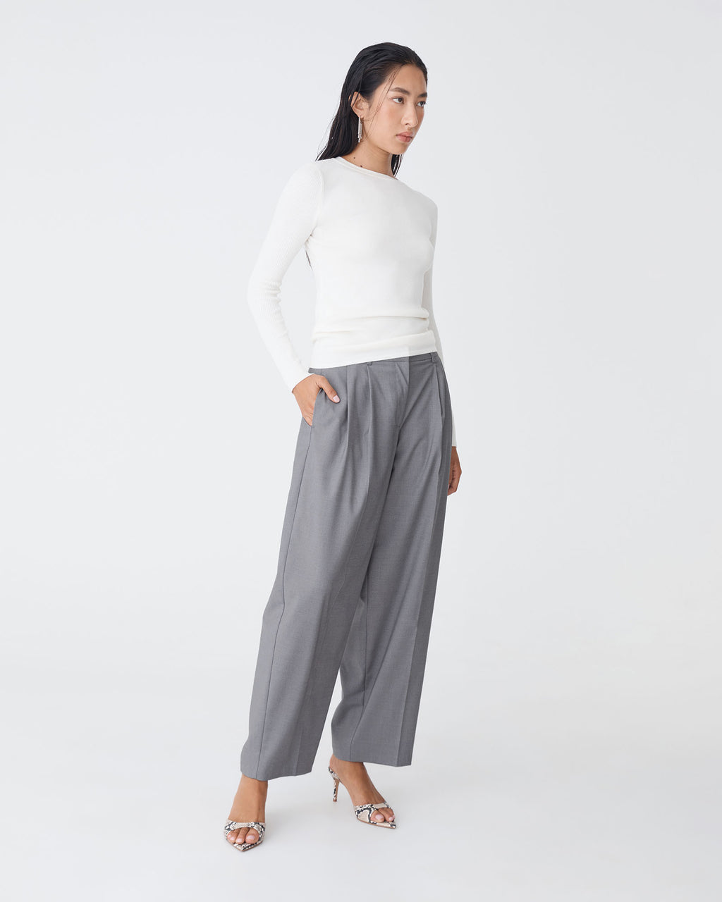 Matilda Relaxed Barrel Pants in melange grey — side view